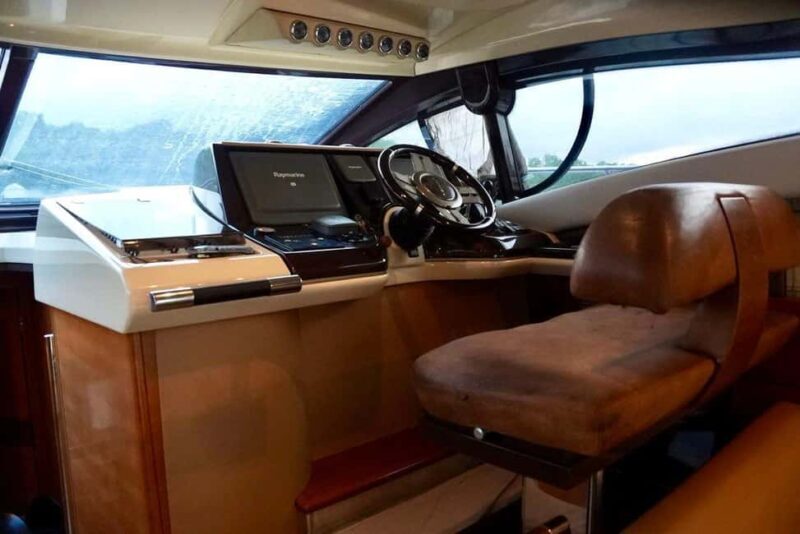 Cancun: Azimut 47 Fly Private Yacht - 6 hours to Isla Mujeres - The Sum Up