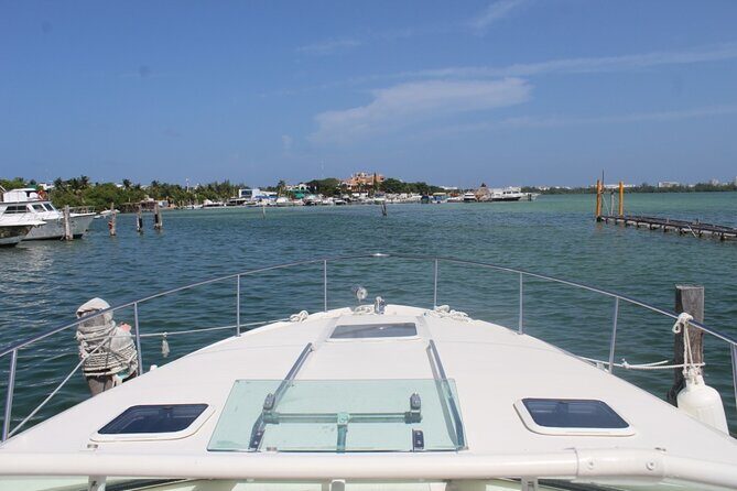 Cancun Bay Private 2-Hour on a Luxury Yacht - What the Reviews Say
