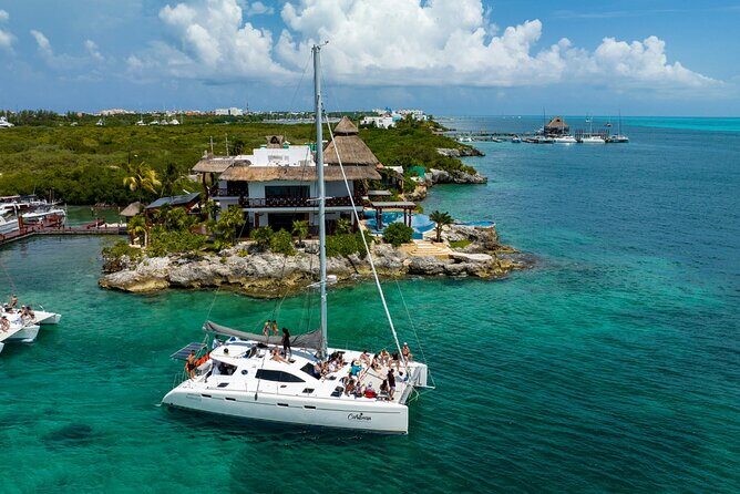 Cancun Catamaran: Sail to Isla Mujeres + Buffet & Drinks - Who Is This Tour Best For?