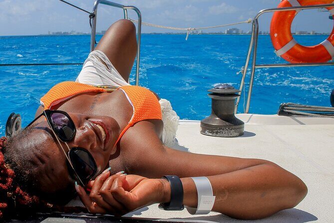 Cancun Catamaran: Sail to Isla Mujeres + Buffet & Drinks - FAQ
