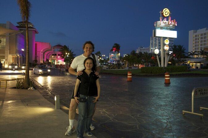 Cancun City Tour by Downtown and Turistic Hightlights on Open Bus - Key Points