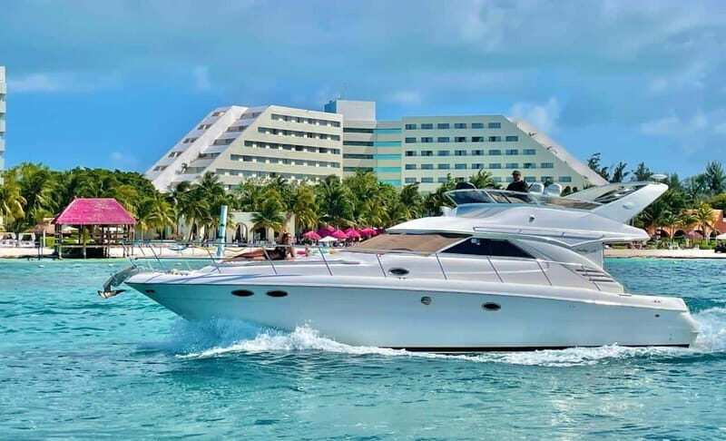 Cancun: Exclusive Sea Ray Express Bridge for 14 people - What You’ll Experience Onboard