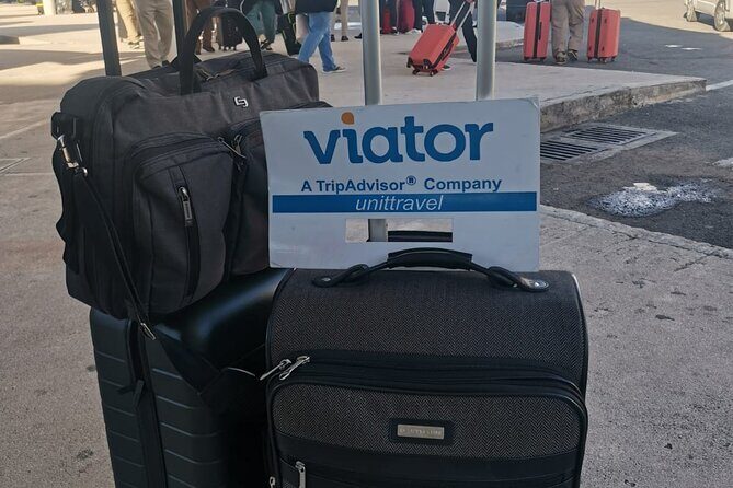 Cancun Int.Airport to The hotel zone cancun 1-3 passengers ROUNDTRIP - Considering the Price and Value