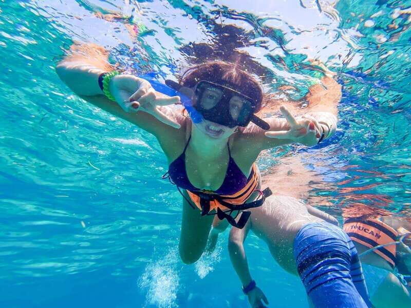 Cancun: Isla Mujeres All-Inclusive Catamaran with pick-up - The Beach Club and Lunch