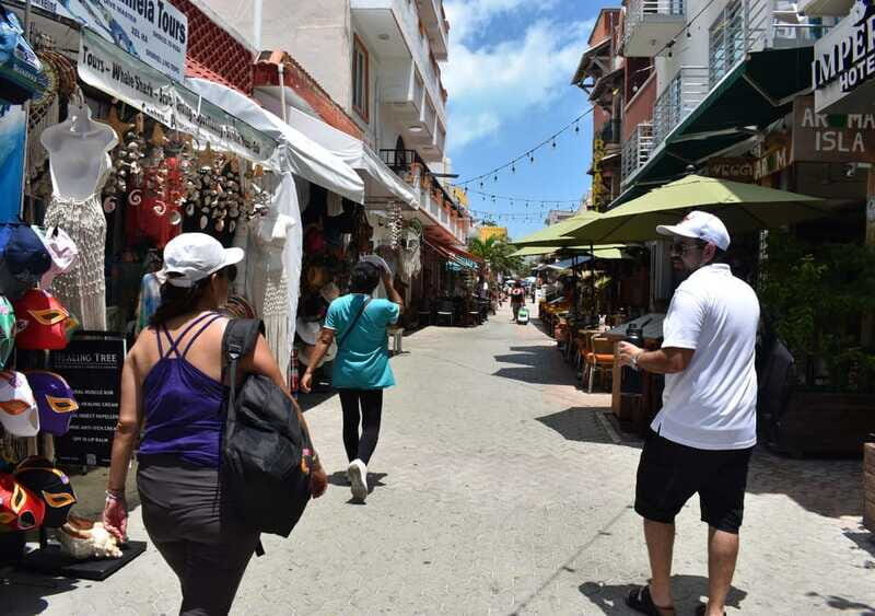 Cancun: Isla Mujeres Only Adults Catamaran, drinks & snorkel - Who Is This Tour Best For?