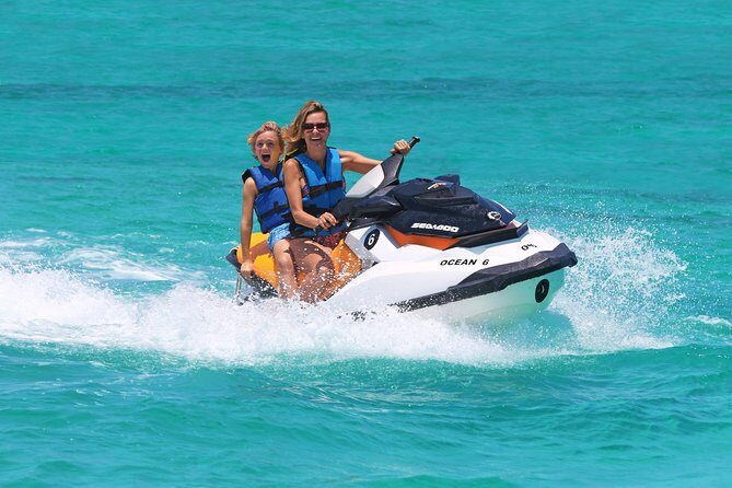 Cancun Lagoon: Wave Runner Ride - Key Points