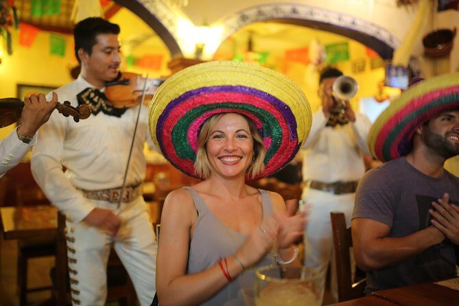 Cancun Night Combo: Taco & Beer Tour and Coco Bongo Show & Drinks - First Impressions: What’s the Tour All About?