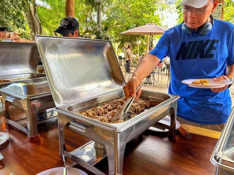 Cancun: Private Chichen Itza Tour, Cenote Swim, & Lunch - The Mexican Buffet Lunch: Savoring Local Flavors