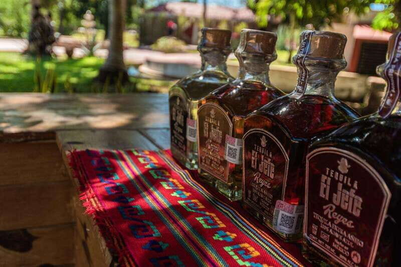 Cancun: Private Chichen Itza Tour, Cenote Swim, & Lunch - Valladolid: The Optional Magic Town