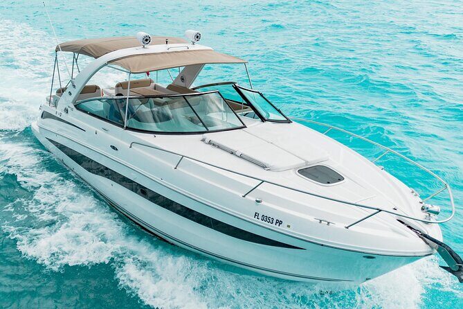 Cancun Private Luxury 37ft Yacht for 12 people - Key Points