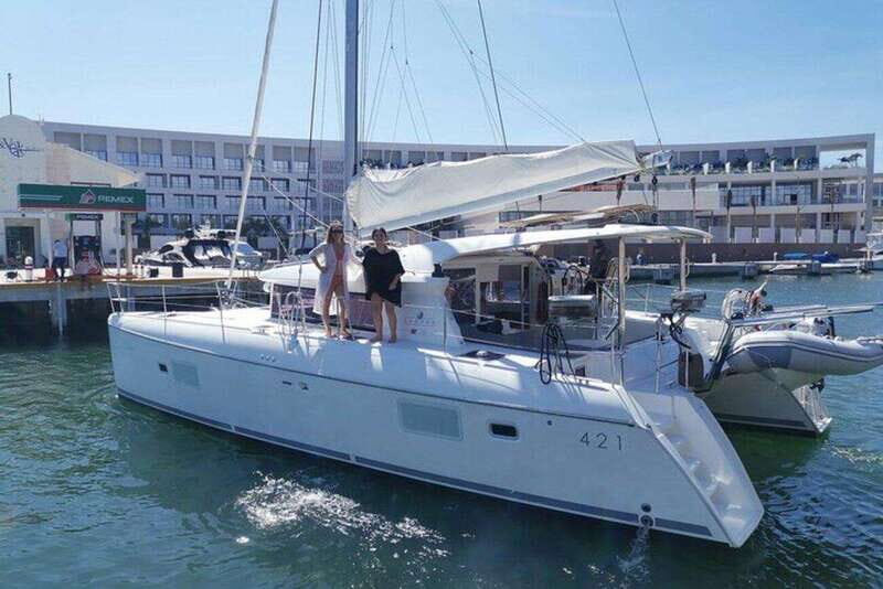 Cancun: Private Luxury Catamaran to Isla Mujeres - Key Points