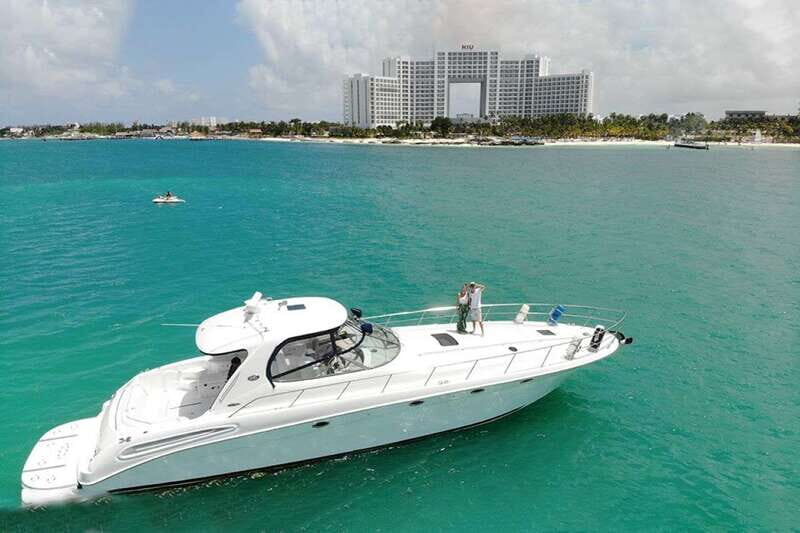 Cancun private yacht Sea Ray Sundancer 60 feet - The Experience on the Water