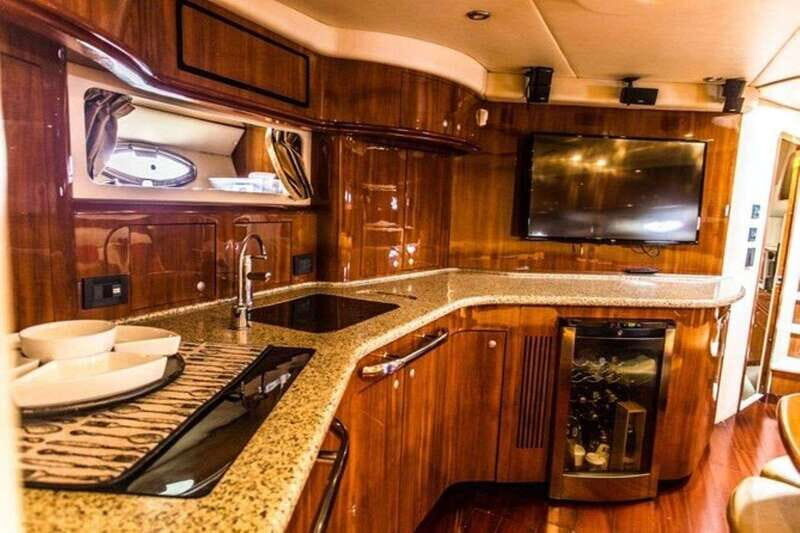 Cancun private yacht Sea Ray Sundancer 60 feet - Final Thoughts