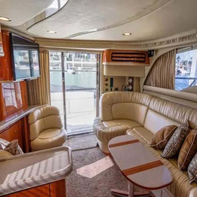 Cancun: Rent a Sea Ray F43 yacht to Isla Mujeres - The Experience: What Sets It Apart