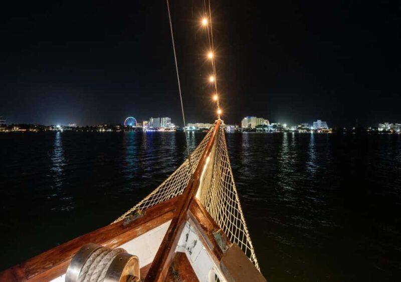 Cancun: Romantic evening in galleon with dinner and open bar - FAQs