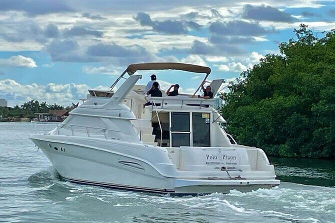 Cancun Yacht Tour - SEARAY YACHT 46 FT GREAT FOR SUNSET 15 PEOPLE MAX 25P9 - The Sunset Option: A Romantic Wrap-up