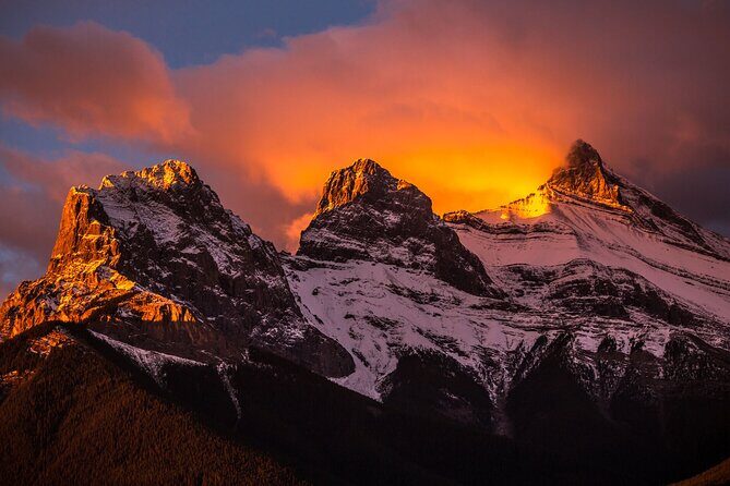 Canmore Sunset and Evening Walking Tour - Key Points