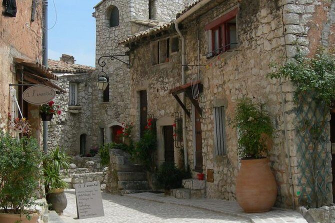 Cannes, Grasse, Gourdon, & Saint-Paul-de-Vence /Day Trip - Transportation and Group Dynamics