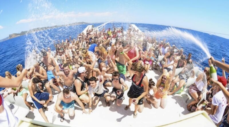 Cannes: Party Boat with Live DJ - The Experience: What to Expect on Your Day in Cannes