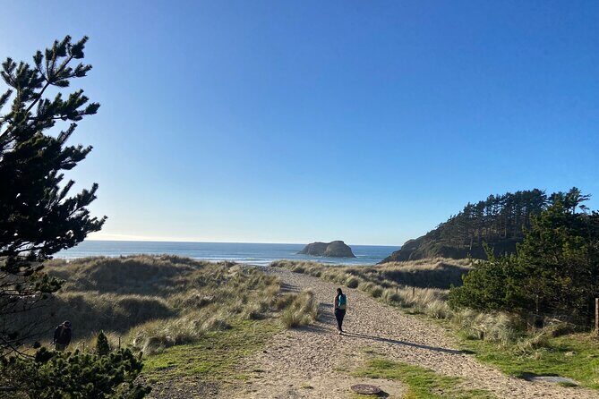 Cannon Beach Hiking Tour on the Oregon Coast - An In-Depth Look at the Cannon Beach Hiking Tour
