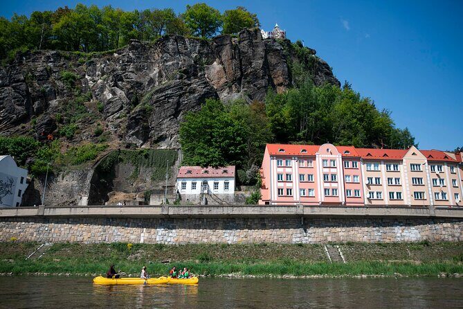Canoeing on the Elbe river from Dín to Bad Schandau - An In-Depth Look at the Canoe Trip on the Elbe