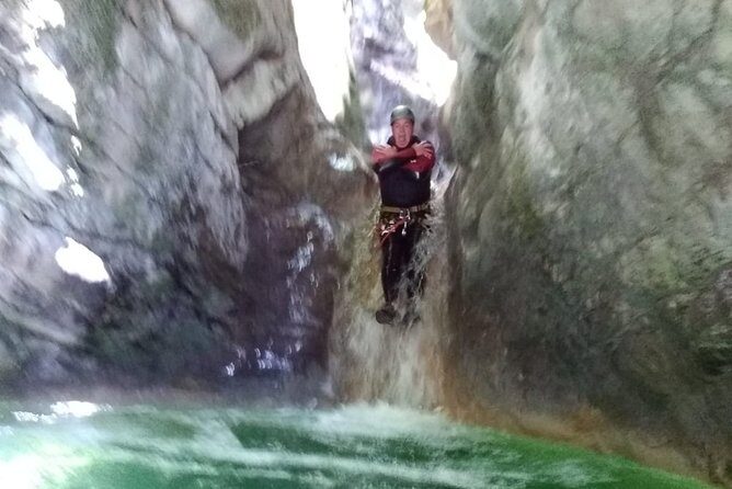 Canyoning in Annecy - La Boîte aux Lettres in Angon - Key Points