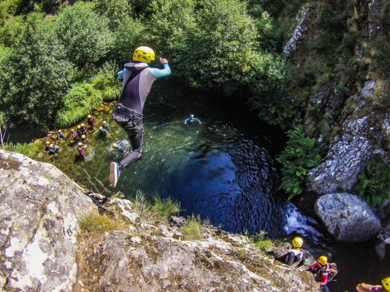 Canyoning in Ribeira da Pena, in Góis, Coimbra - Key Points