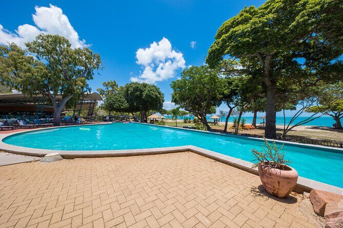 Cape Gloucester Getaway -2 Hour Helicopter & Resort Visit - The Experience in Detail