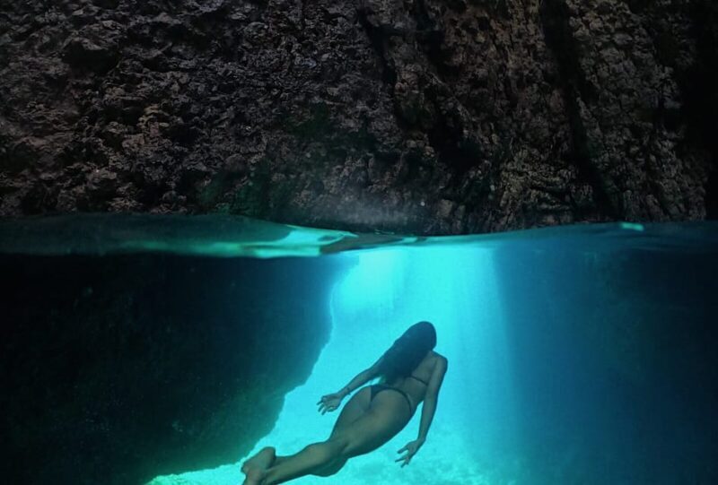 Cape Kamenjak: Kayak Tour with Cave Experience - Key Points