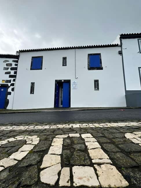 Capelas, Fenais da Luz, Tasting & Traditional Experiences - Who Should Consider This Experience?