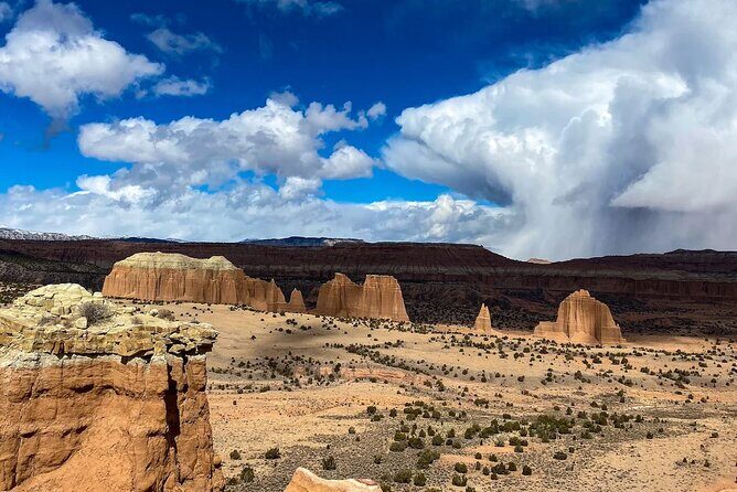 Capitol Reef Private Tour in Cathedral Valley and Bentonite Hills - An Inside Look at the Tour Experience