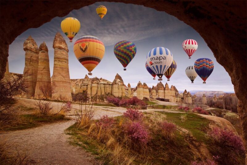 Cappadocia: Sunrise Hot Air Balloon Watching Experience - Key Points