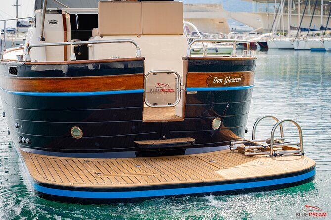 Capri Boat Tour for Small Groups - FAQs