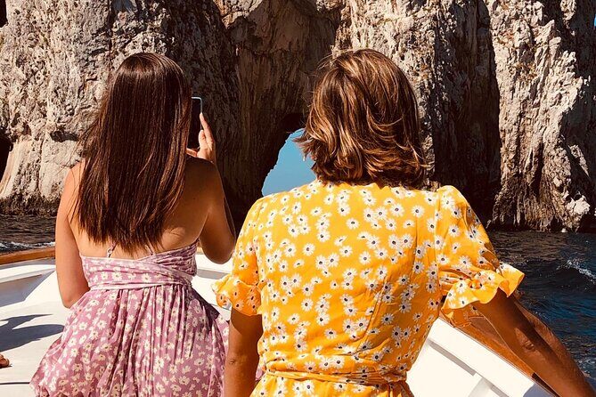 Capri Boat Tour in 4 hours - The Experience in Practice