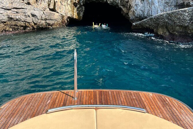 Capri Premium Boat Tour and City Visit Free Bar and Aperitif - The Experience: A Deep Dive into the Tour Itself