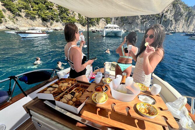 Capri Premium Boat Tour and City Visit Free Bar and Aperitif - Who Should Consider This Tour?