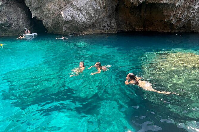 Capri Private Boat Tour from Sorrento - Premium 28ft Boat - Who Should Book This Tour?