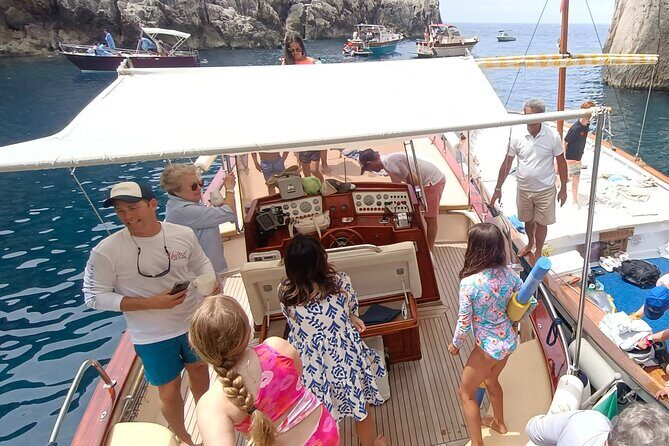 Capri Samba Boat Tour, Sail in Style by Boat. - Exploring the Capri Samba Boat Tour in Detail