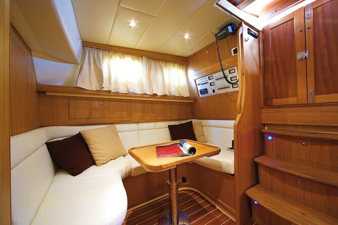 Capri tour with "Gozzo" (3 hours) - The Sum Up