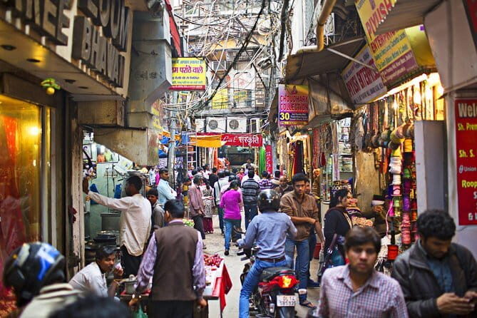 Captivating Walk through Old Delhi's Colorful Chandni Chowk & Private Transfer - Key Points