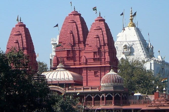 Captivating Walk through Old Delhi's Colorful Chandni Chowk & Private Transfer - The Stops and Sights: What to Expect