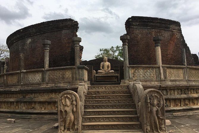 Car & Driver one week private tour in Sri Lanka 6 nights -7 days - Day 3: Polonnaruwa and Village Life