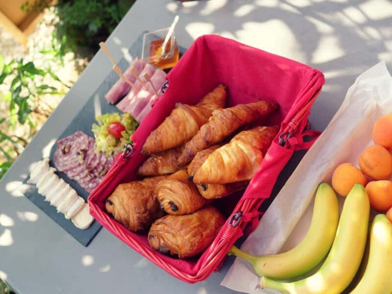 Carcassonne: Solex ride with guide and French-style brunch - Practical Details and What to Know