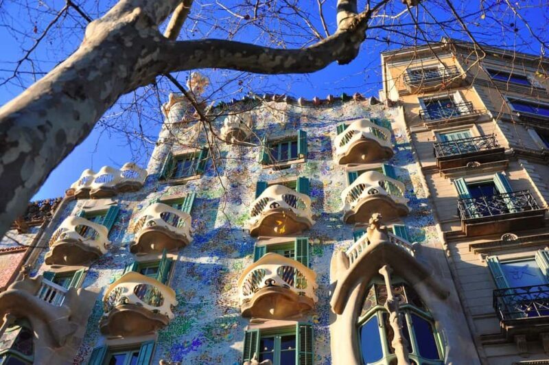 Casa Batlló First Access Tour With Sagrada Família Upgrade - Practical Considerations and Tips