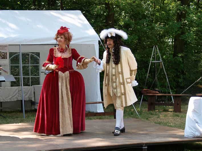 Casanovas Tour: Baroque District Dresden With Wine - Key Points