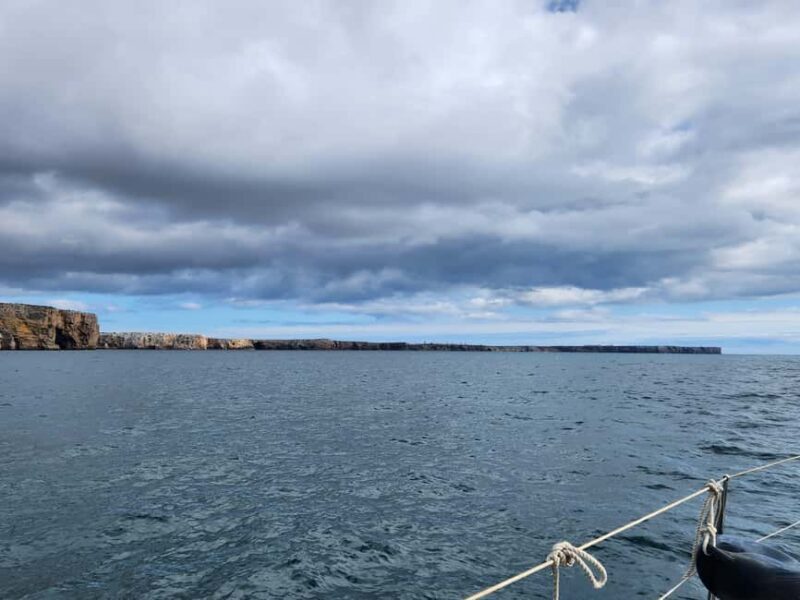 Cascais/Portimão: Private Yacht Cruise with Drinks - Introduction