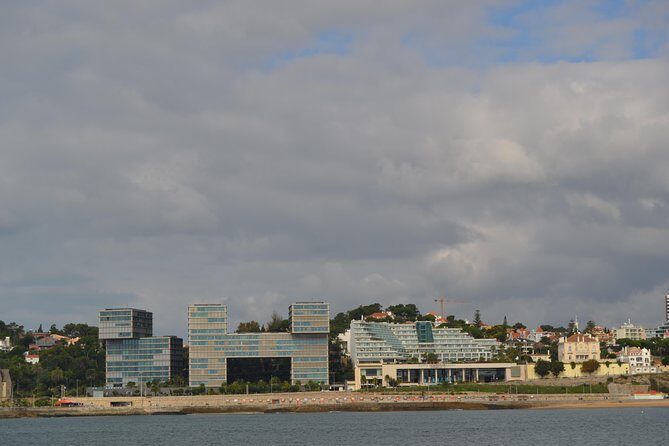 Cascais Private Sailing Cruise with a drink - Half day/full day - FAQ