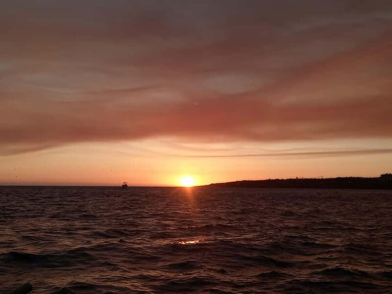 Cascais: Sunset Boat Trip with Welcome Drinks - Detailed Review of the Cascais Sunset Boat Trip