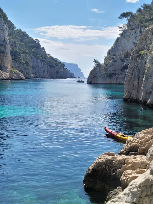 Cassis: Sea kayaking day in the Calanques National Park - FAQ