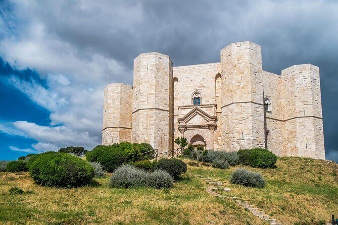Castel del Monte: excursion in the Alta Murgia National Park - Key Points: